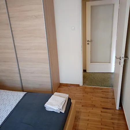 Omonia Square Апартаменты *